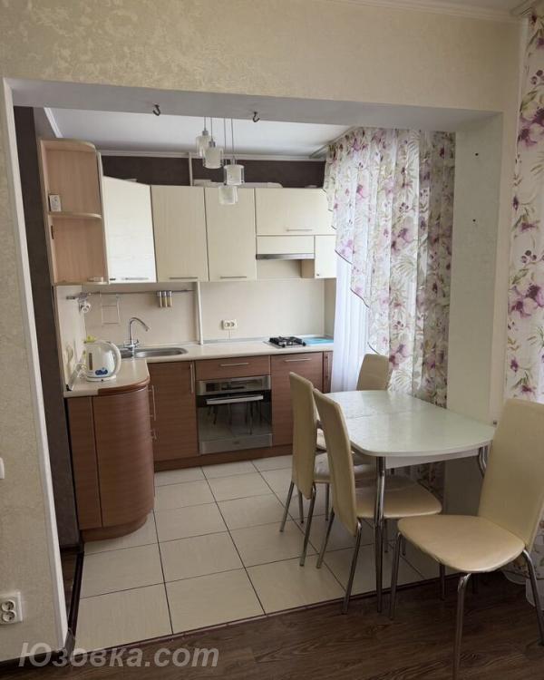 2-комн. квартира, 42м², с мебелью, 4/5 эт.
