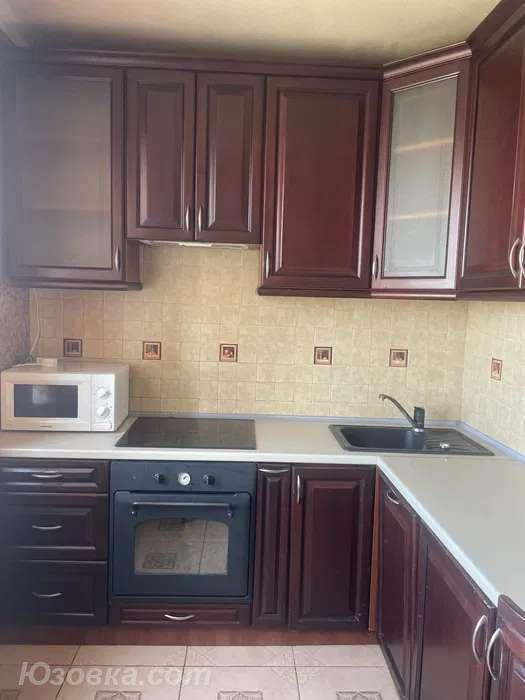 2-комн. квартира, 51м², с мебелью, 4/10 эт., ДОНЕЦК