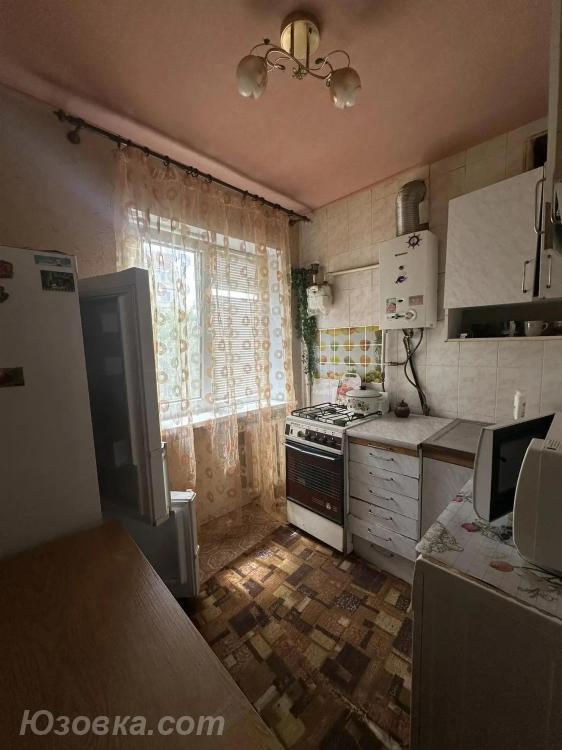 2-комн. квартира, 46 м², вторичка, 5/5 эт., ДОНЕЦК
