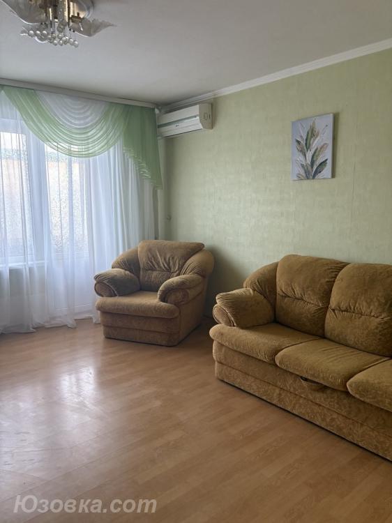 3-комн. квартира, 60м², мебель частично, 1/1 эт., ДОНЕЦК