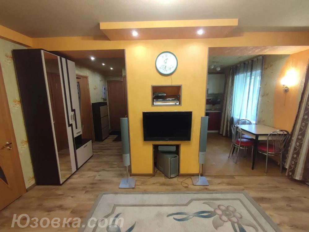 3-комн. квартира, 60 м², вторичка, 1/9 эт., ДОНЕЦК